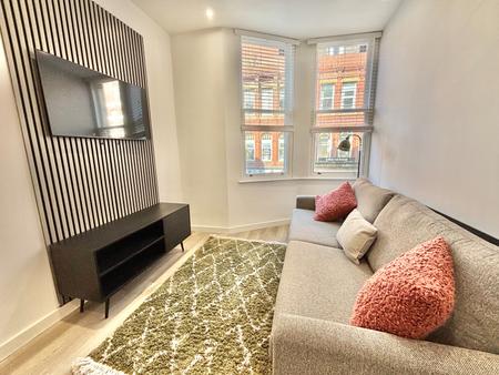 Flat Silver Street in Bury