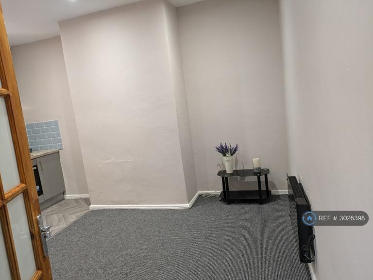 Flat Rupert Street in Radcliffe