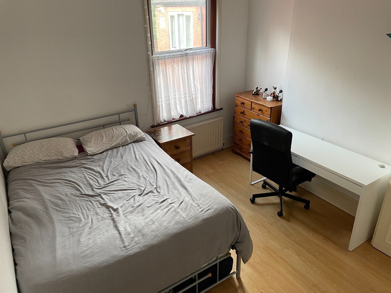 Room Vartry Road in Greater London