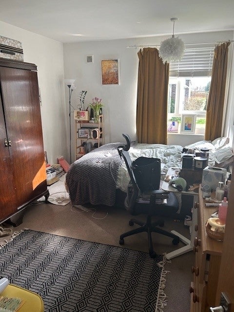 Flat Elsenham Street in Greater London
