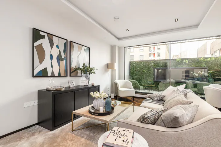 Flat Great Newport Street in City of Westminster