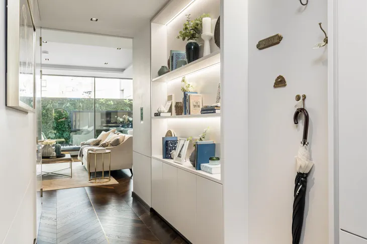 Flat Great Newport Street in City of Westminster