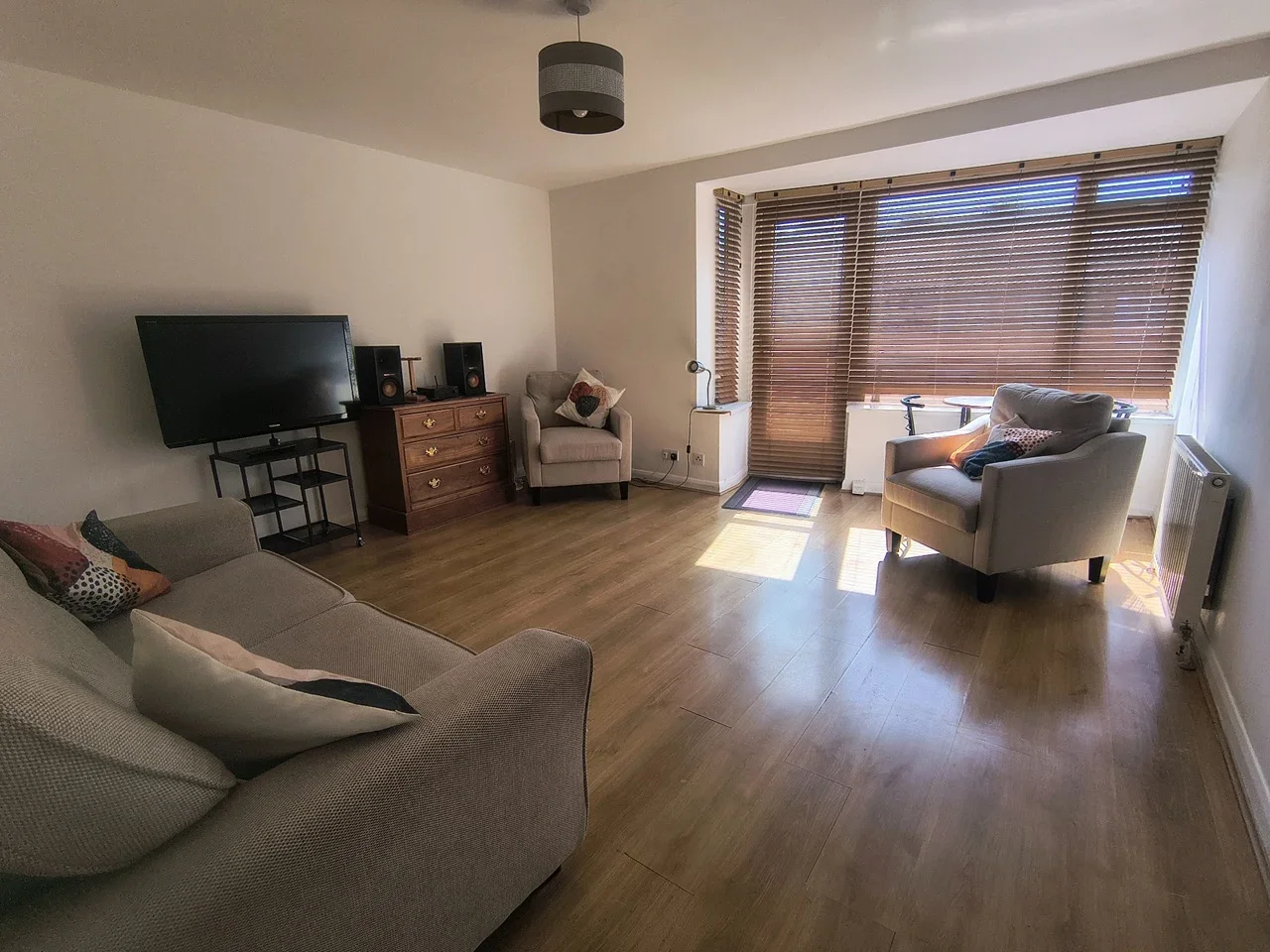 Flat Parr Court in Greater London