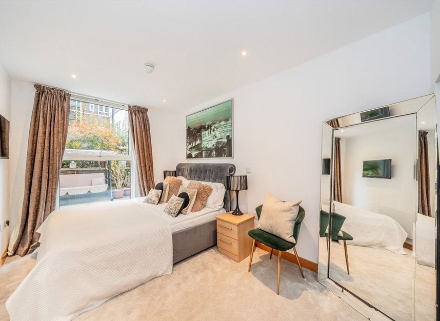 Flat John Islip Street in City of Westminster