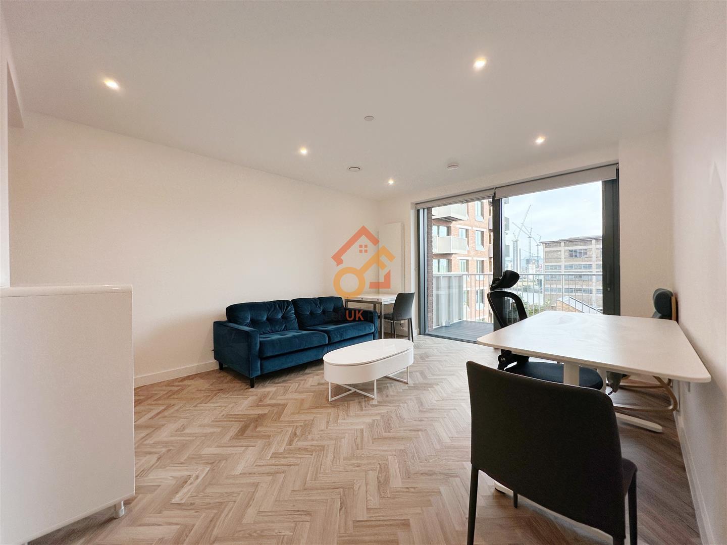 Flat Gillender Street in Greater London