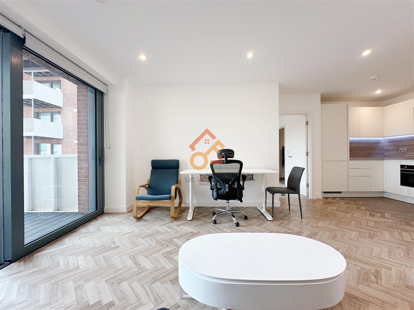 Flat Gillender Street in Greater London