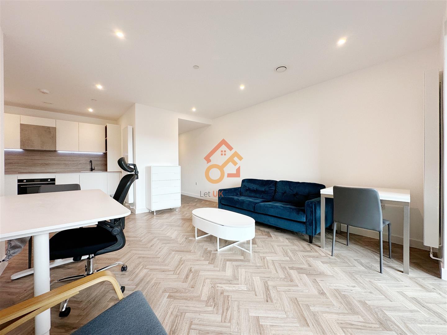 Flat Gillender Street in Greater London