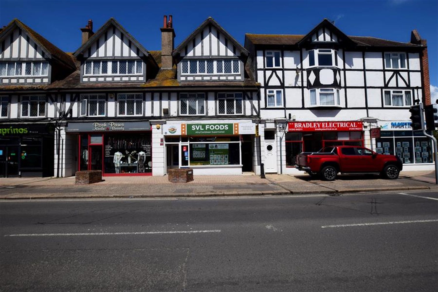 Flat Aldwick Road in Arun