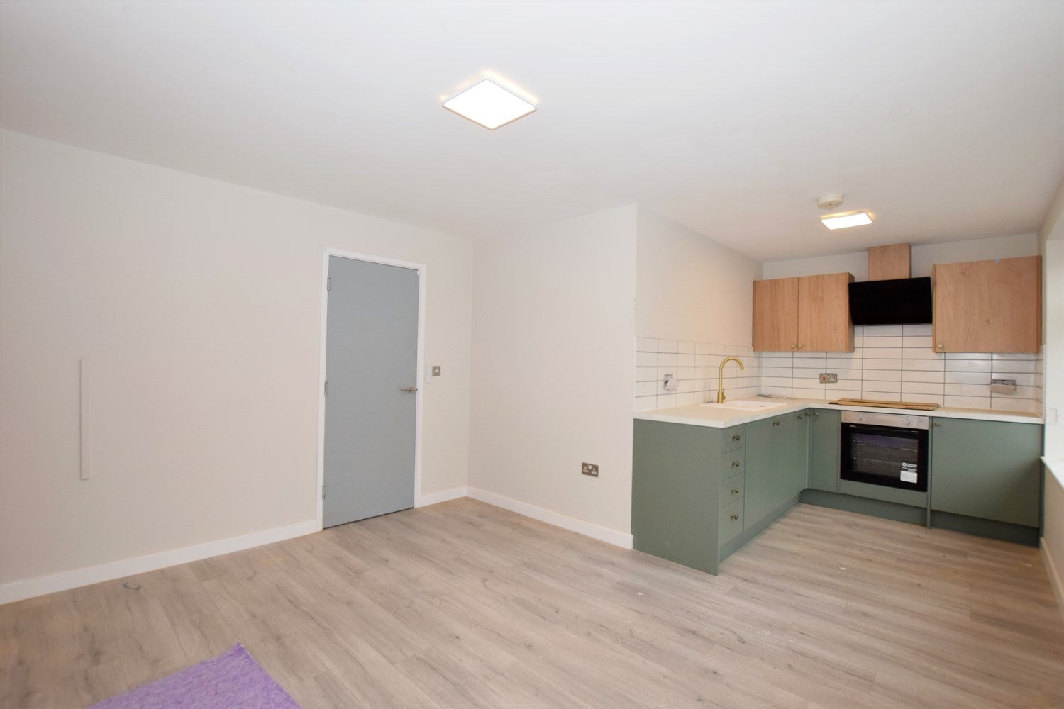 Flat Aldwick Road in Arun