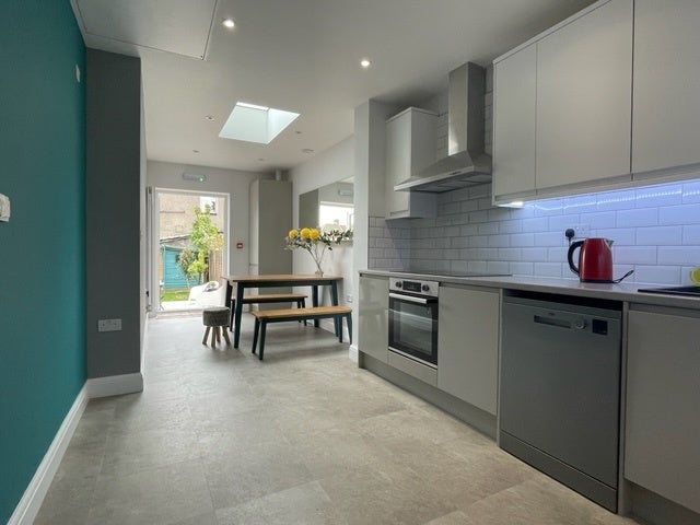 Room Torridon Road in Greater London