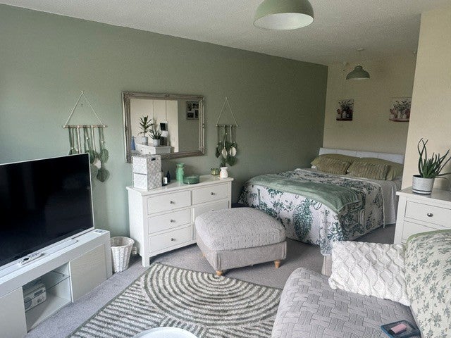 Flat Albemarle Way in Cambridge