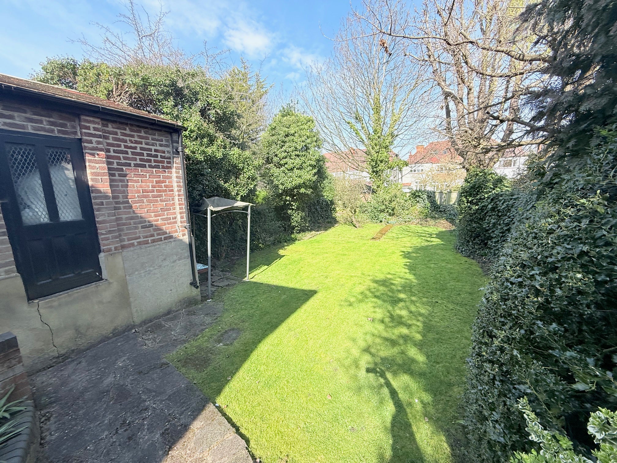 Flat Dartmouth Road in Greater London
