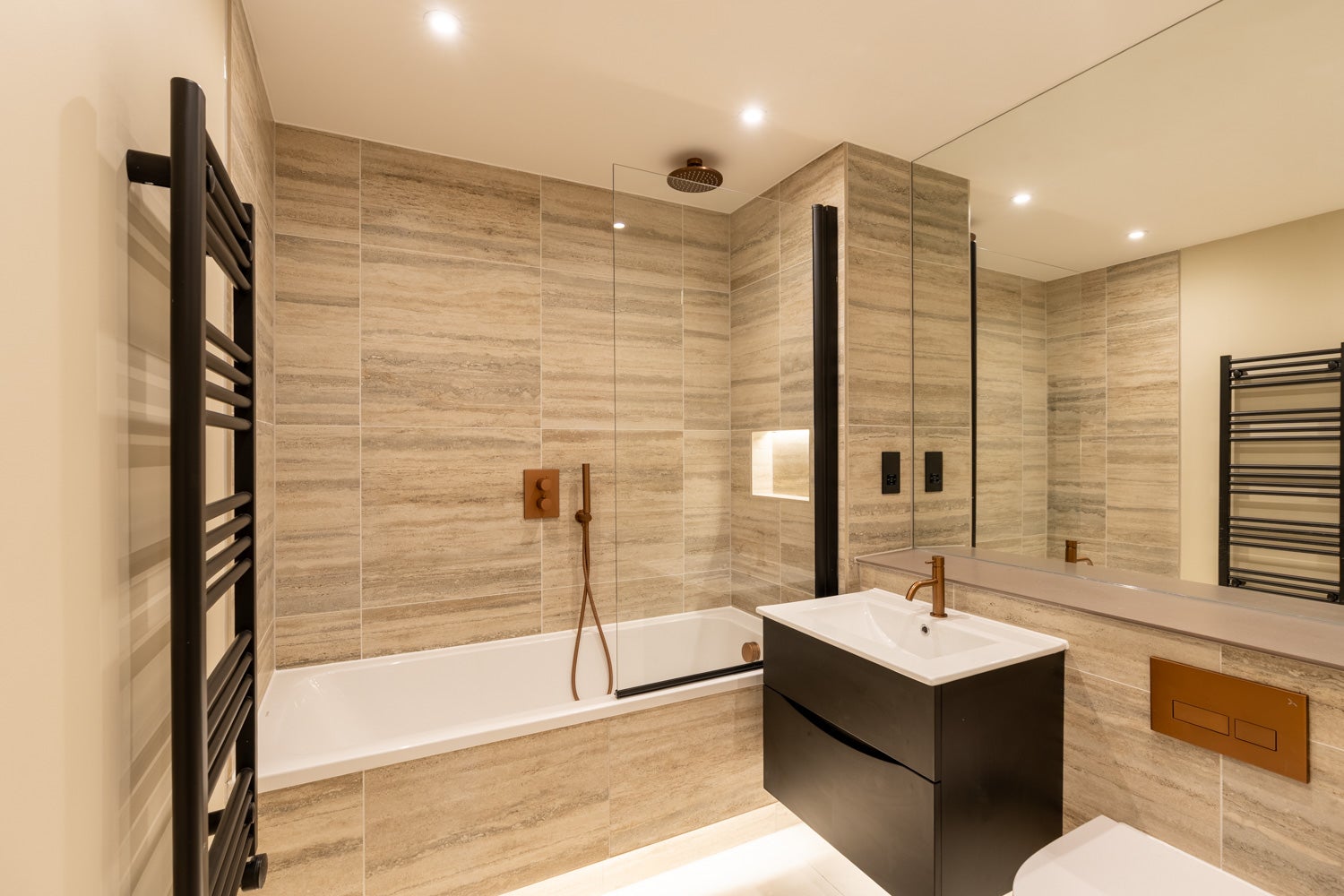 Flat Lapidge Drive in Greater London