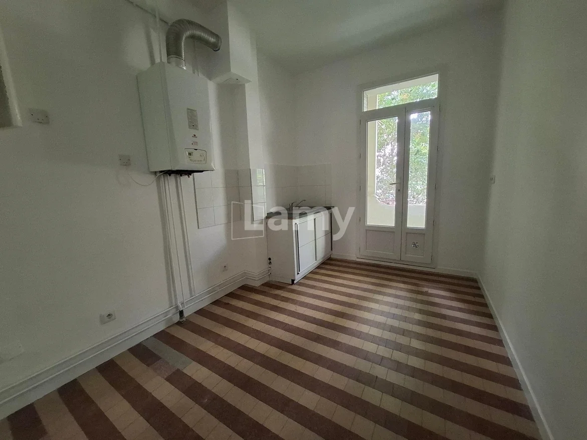 Flat Rue des Orgues in Marseille