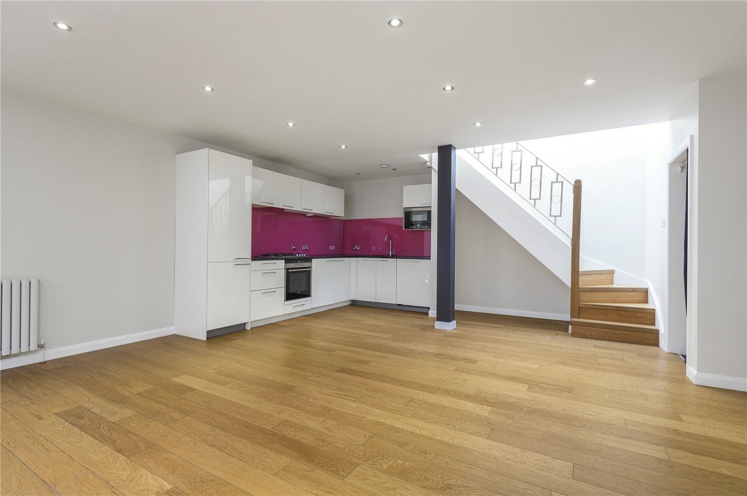 Flat Graham Road in Greater London