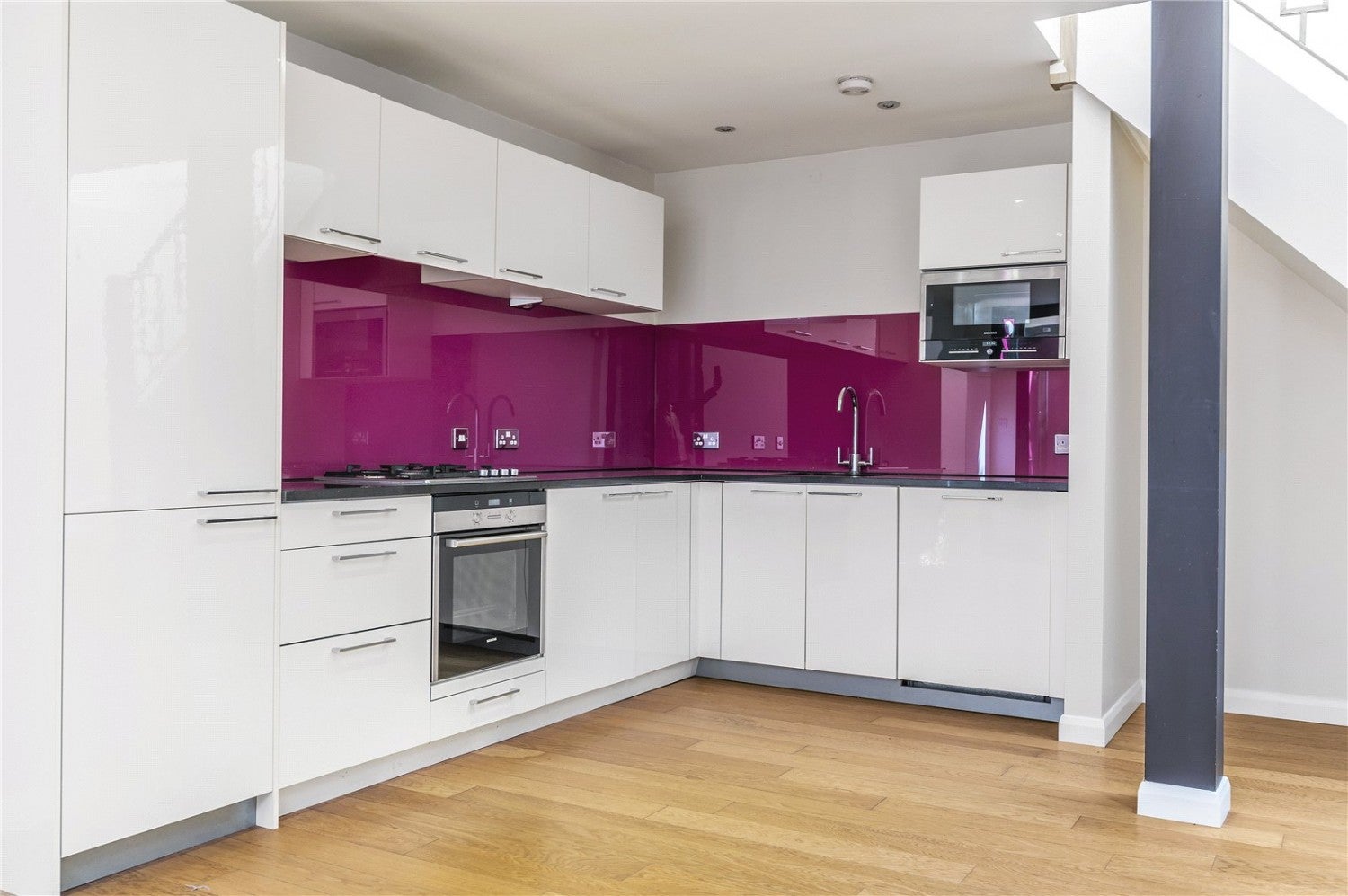 Flat Graham Road in Greater London