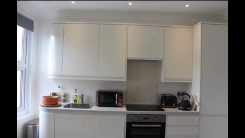Room Pevensey Road in Greater London