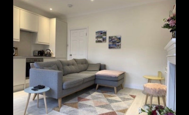 Room Pevensey Road in Greater London