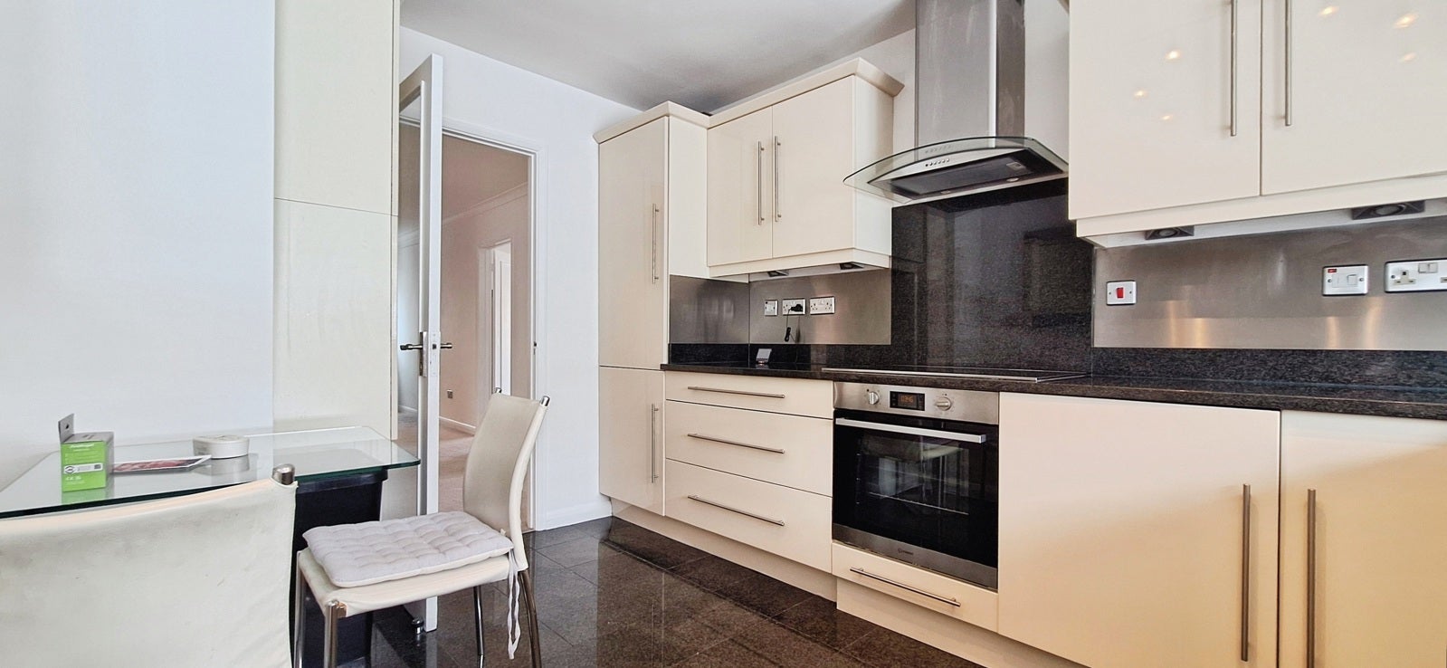 Flat Madeley Road in Greater London