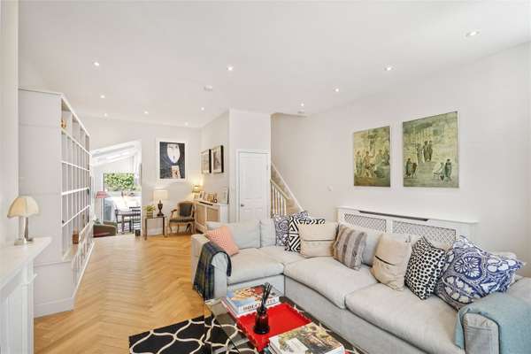 House Hannell Road in Greater London