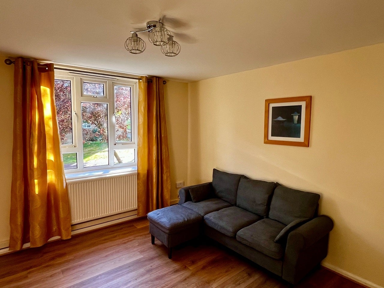 Flat Tulse Hill Estate in Greater London