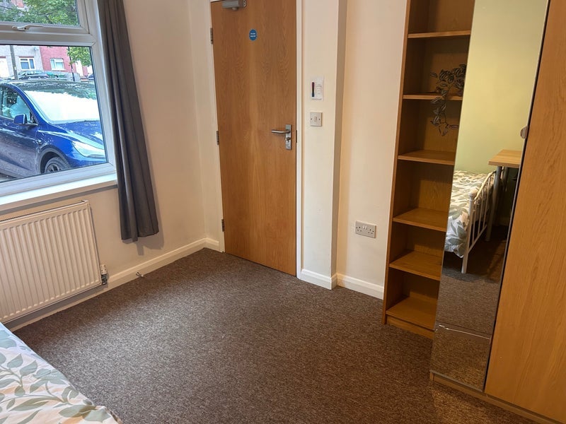 Room Charter Avenue in Coventry