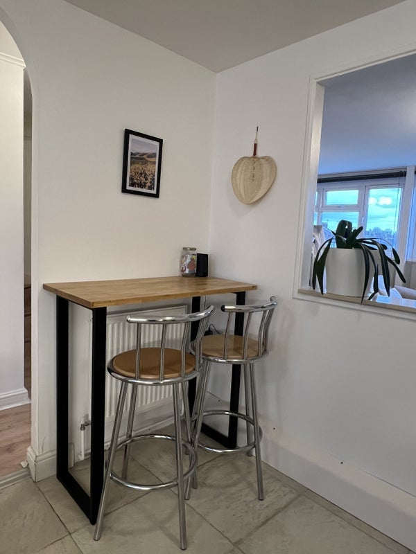 Room Trinity Way in Greater London