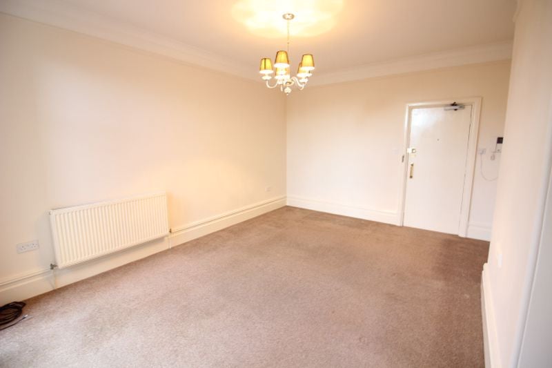Flat Fletton Avenue in Peterborough