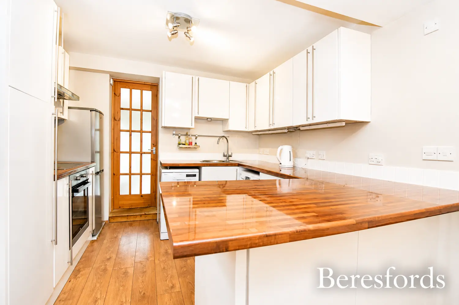 Flat St Nicholas Close in Witham