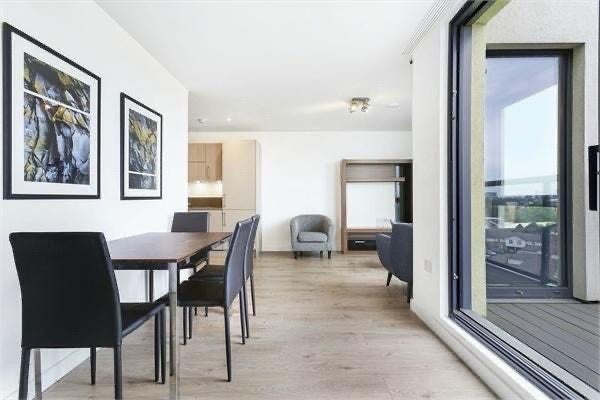 Room Rotherhithe New Road in Greater London