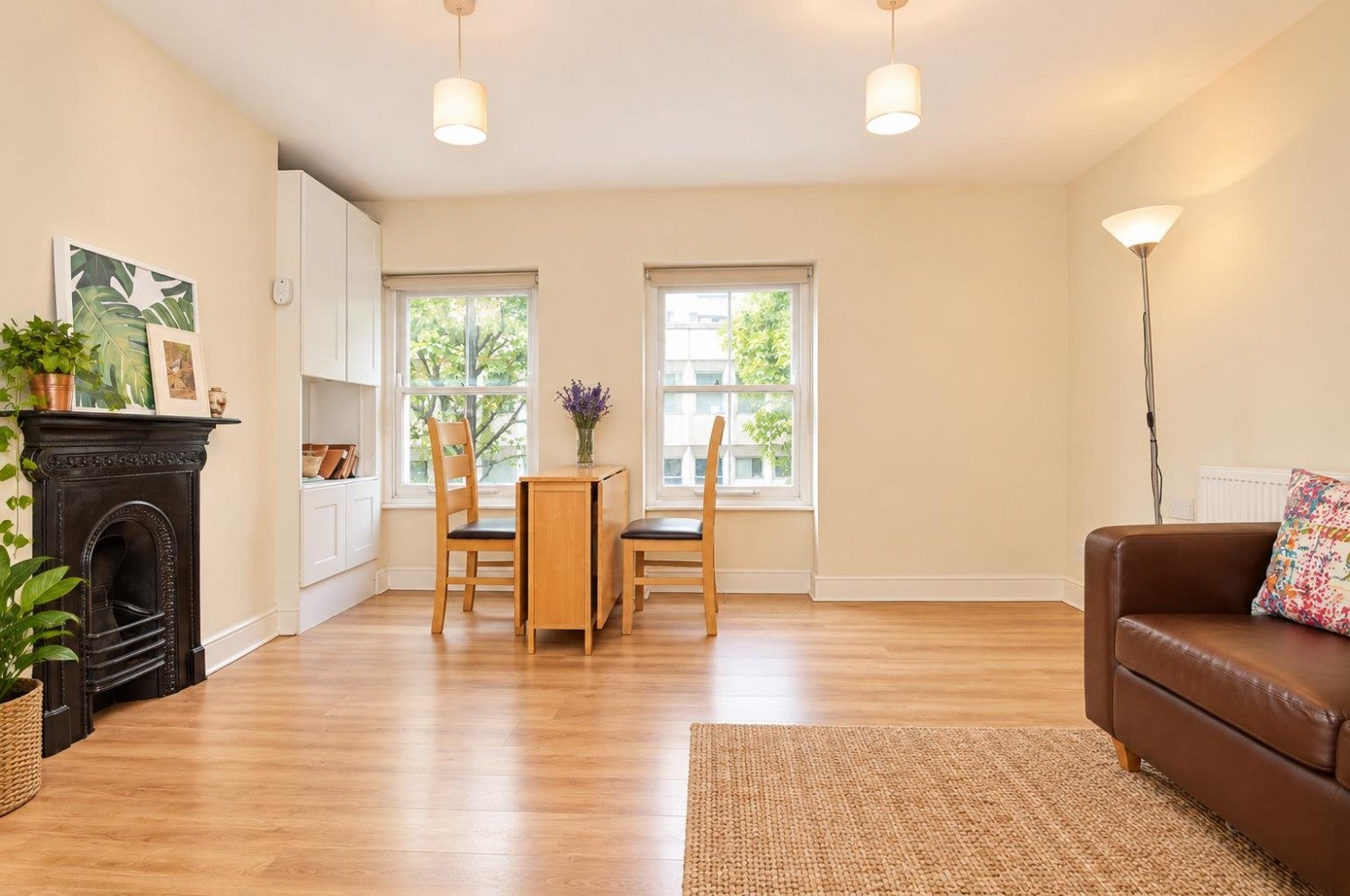 Flat Penton Street in Greater London