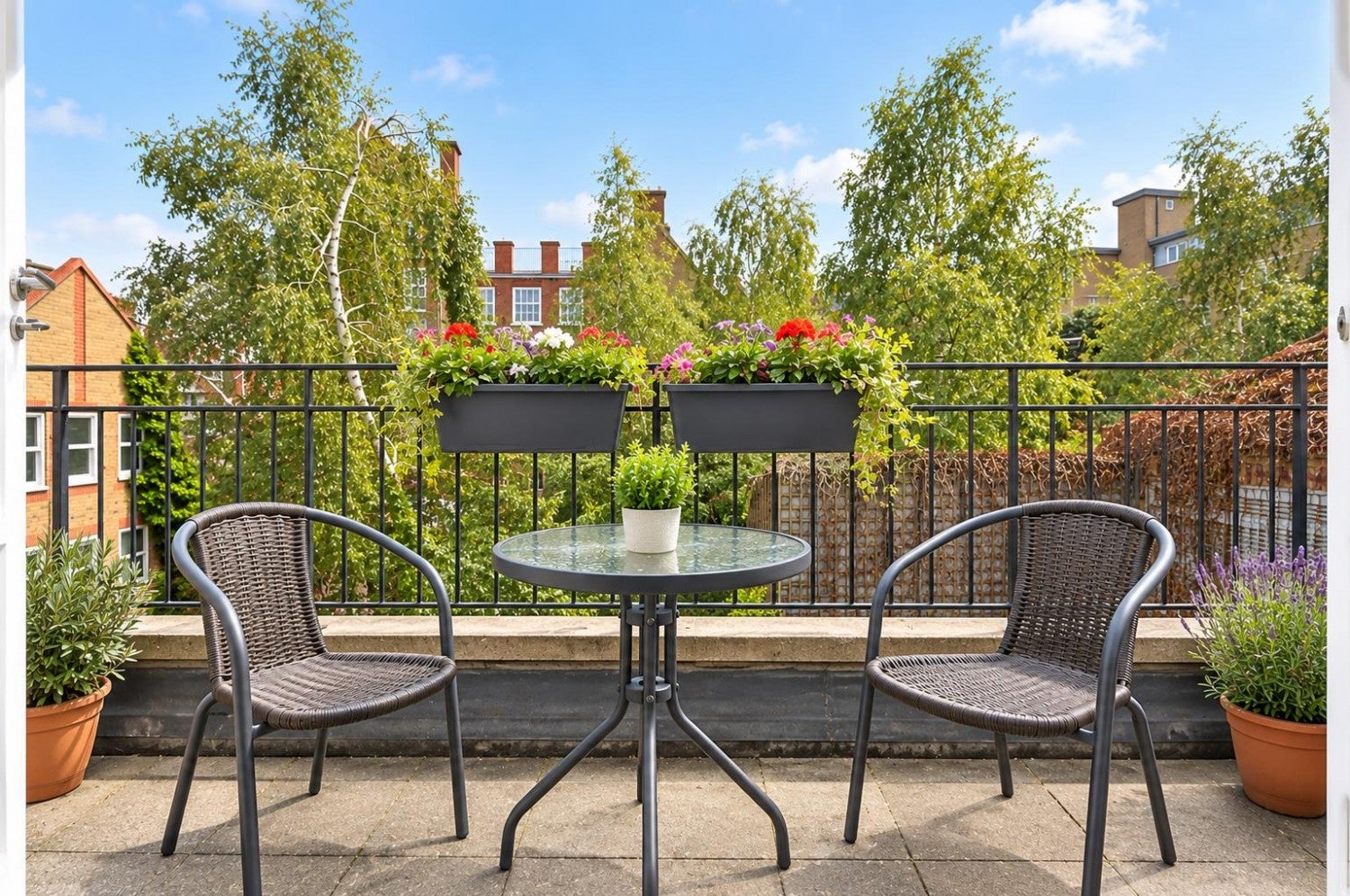 Flat Penton Street in Greater London