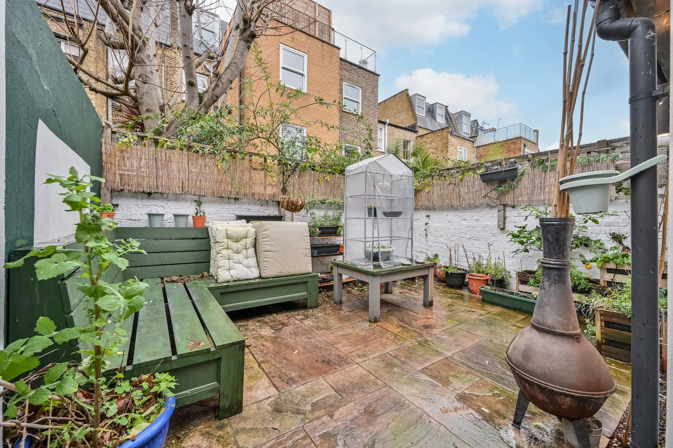 Flat Armadale Road in Greater London