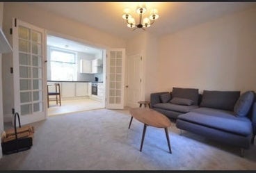 Room Whitechapel Road in Greater London