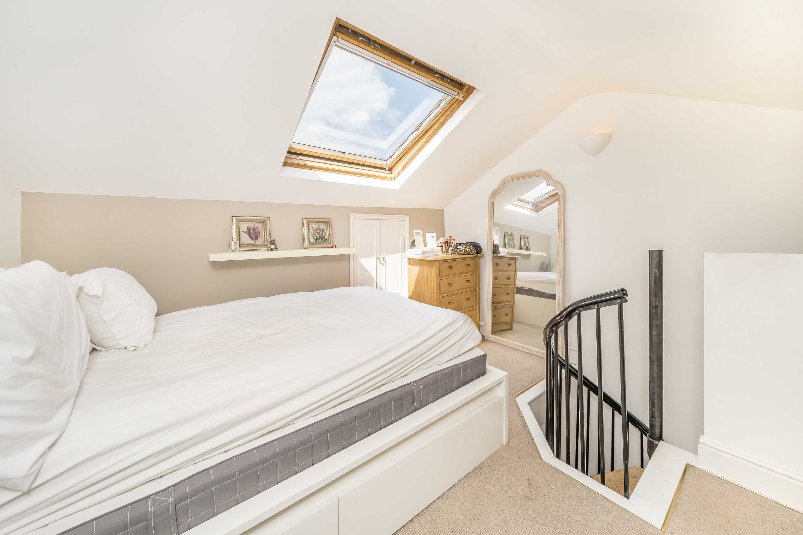 Flat Hepburn Mews in Greater London