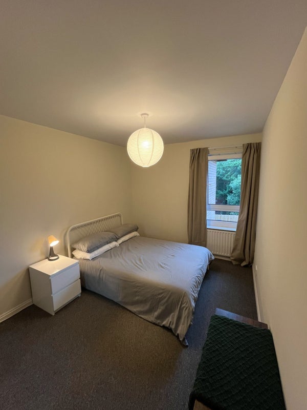 Room Hayburn Place in Glasgow
