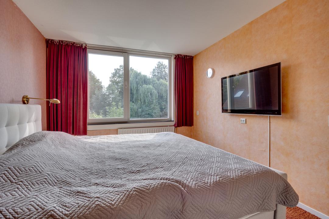 Hoekwoning te koop: Valkenhoeve 20, Leusden