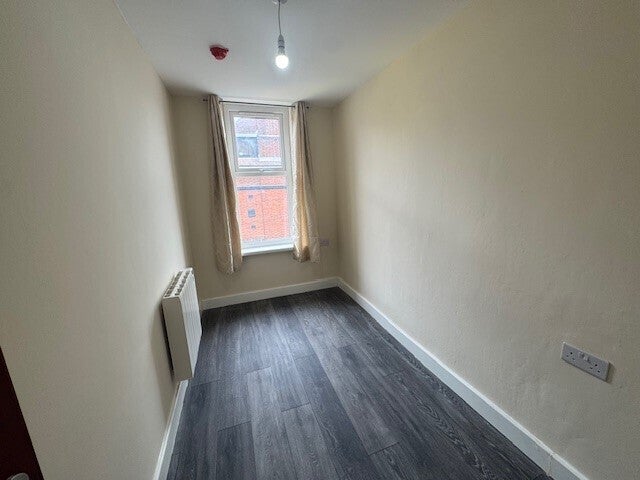Flat Wand Street in Leicester