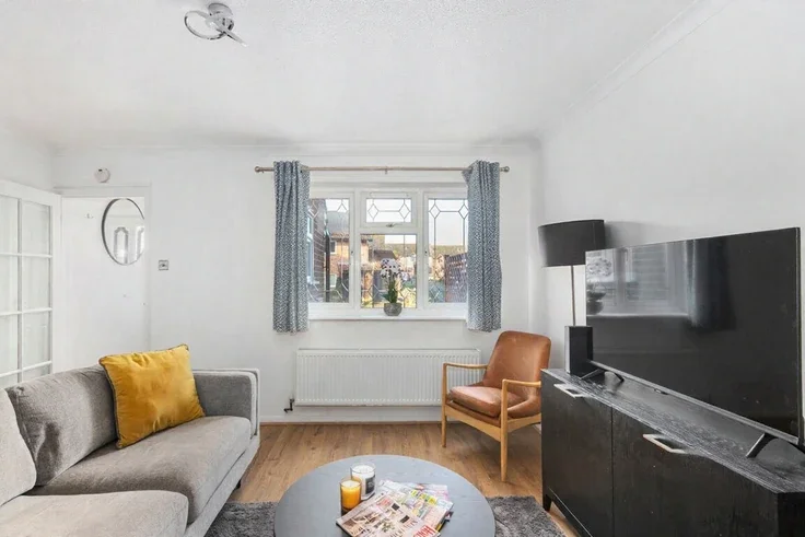 House Clayhanger in Guildford