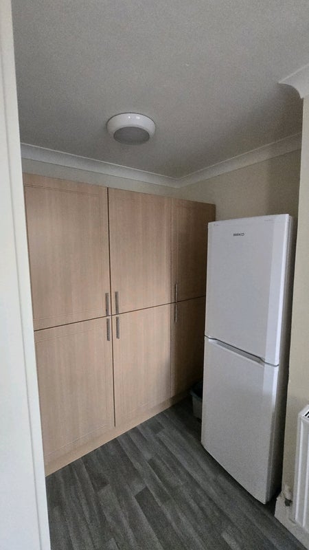 Room Marmadon Road in Greater London