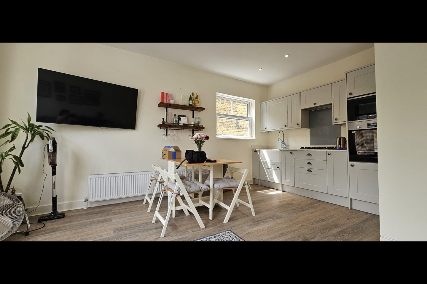 Flat Dalebury Road in Greater London