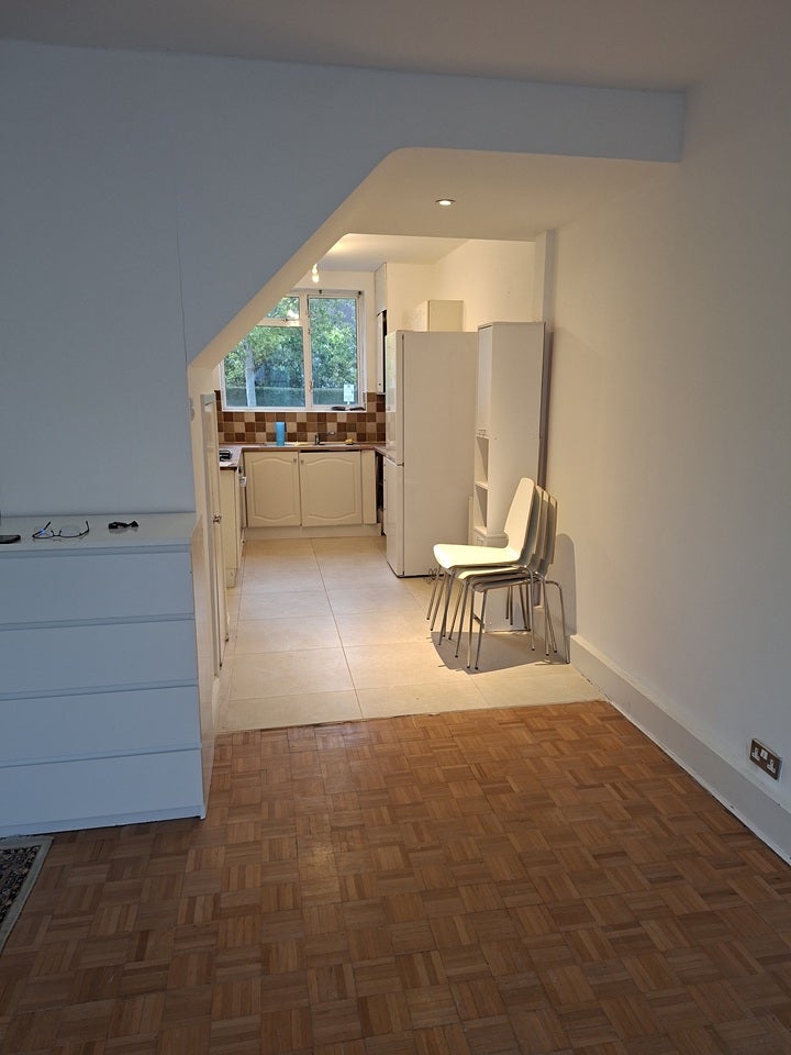 House Chartfield Avenue in Greater London