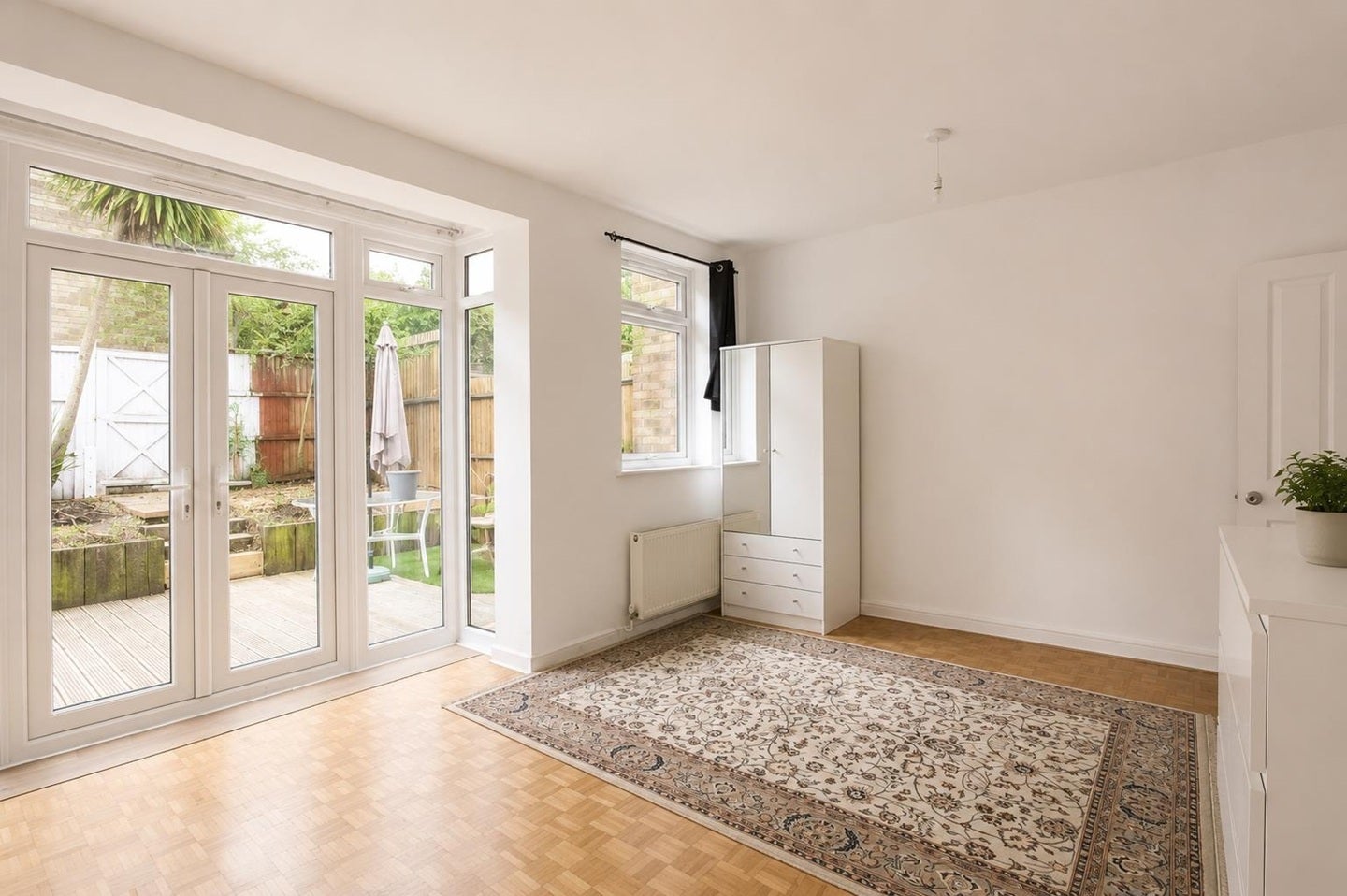House Chartfield Avenue in Greater London