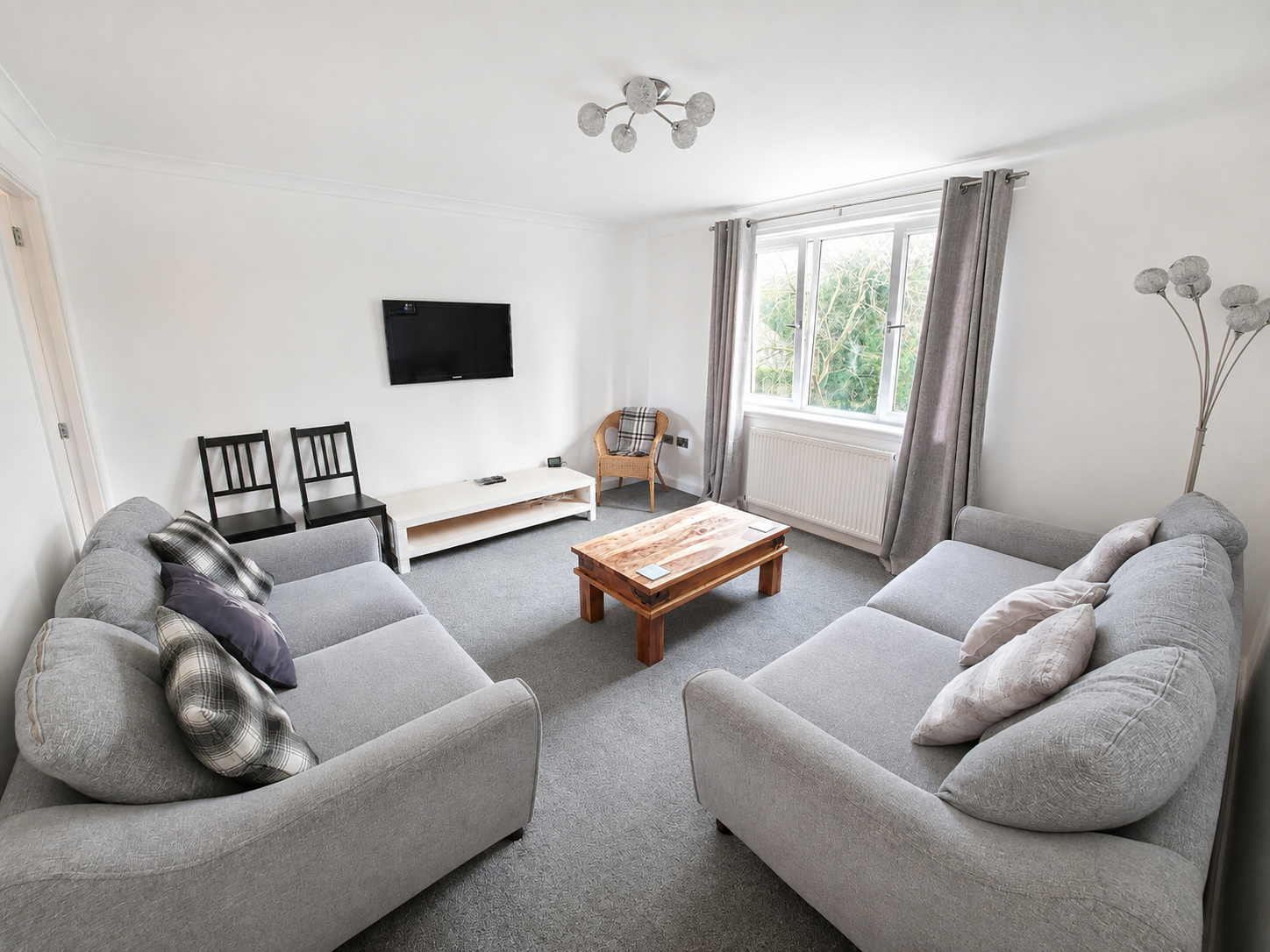 Flat McPhee Court in Hamilton