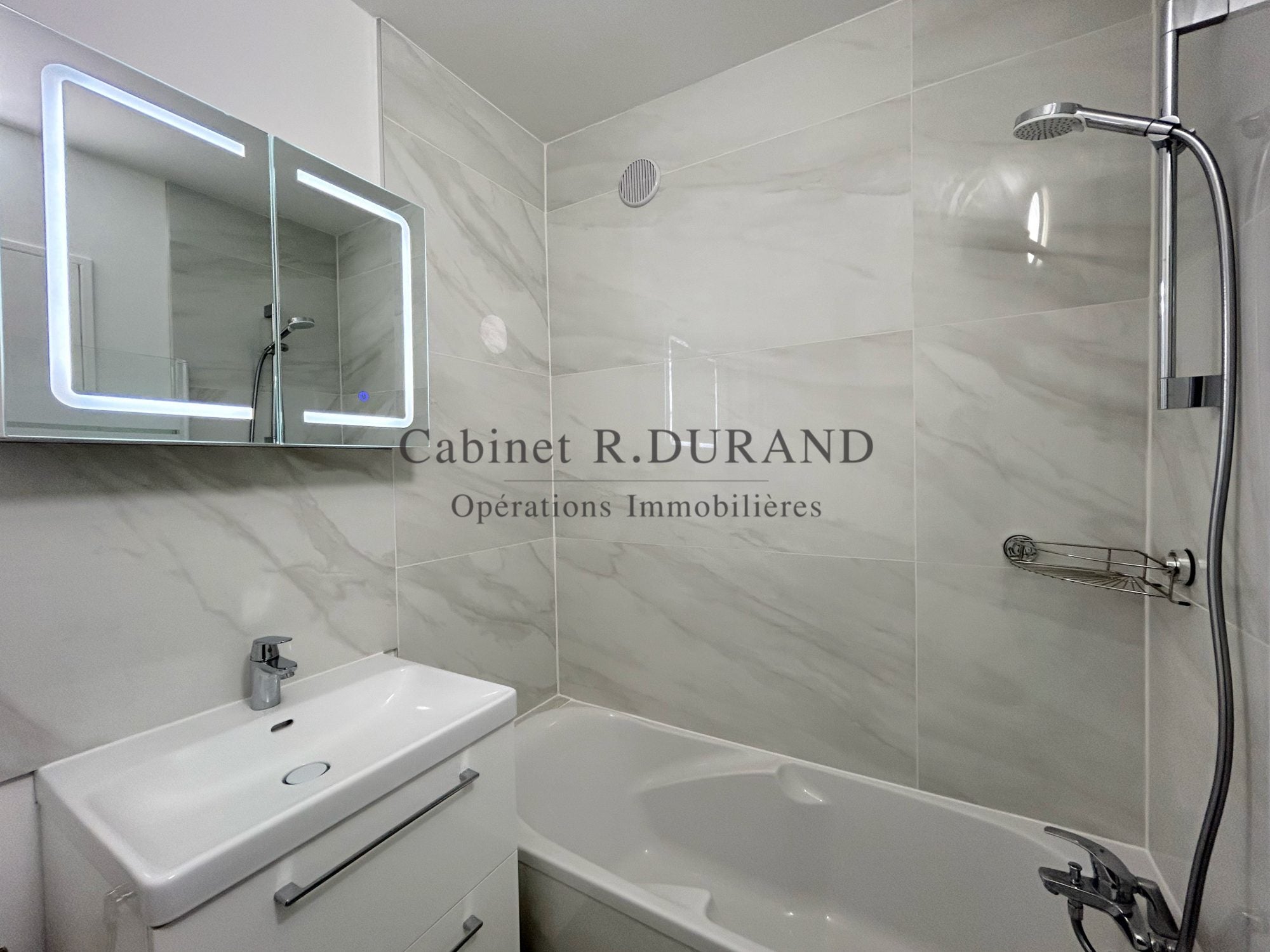 Flat Avenue Faidherbe in Asnières-sur-Seine