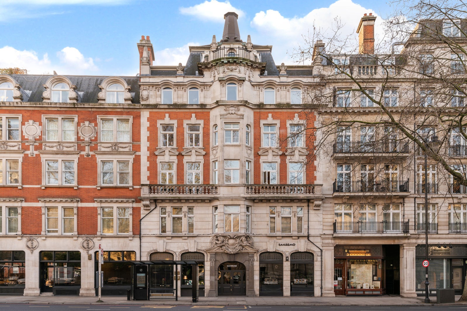 Flat Brompton Road in Greater London