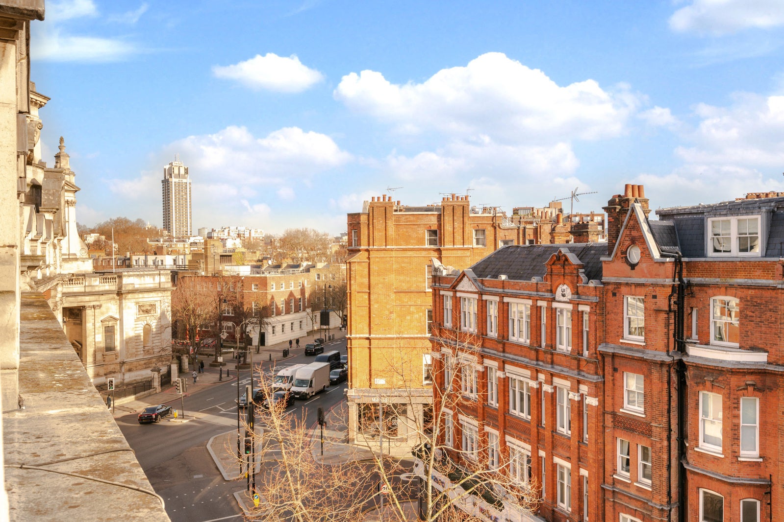 Flat Brompton Road in Greater London