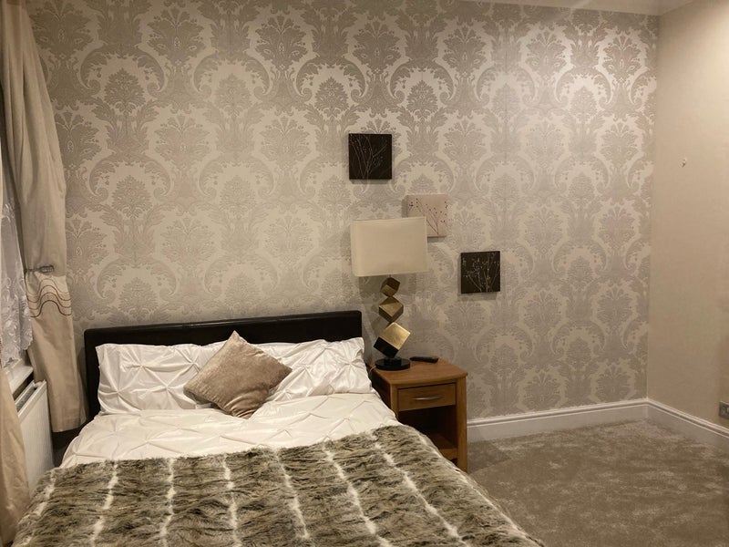 Room Edridge Road in Greater London