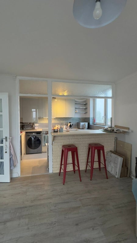 Room Portway Gardens in Greater London