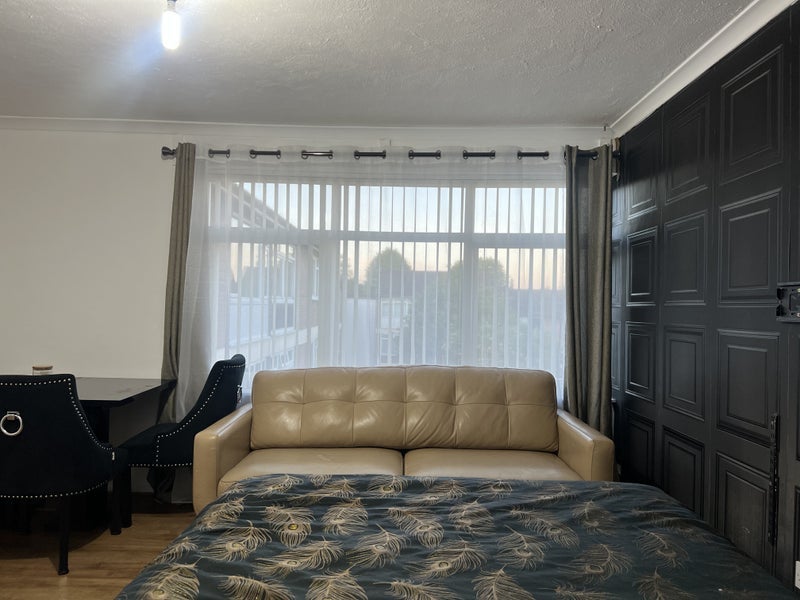 Room Pine Lodge in Maidstone